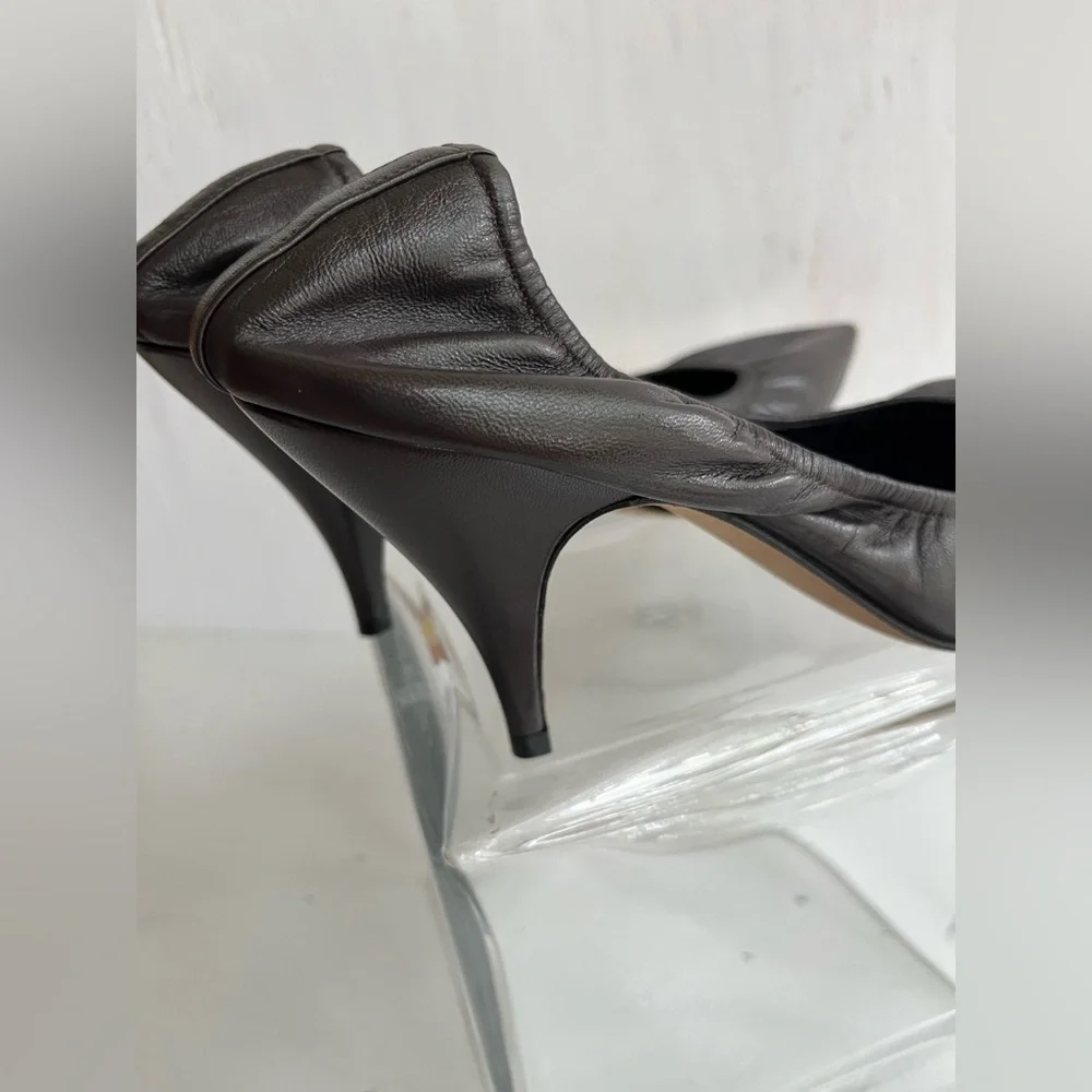 THE ROW Liisa Pointed Toe Pump - Laquer Brown 38 - Picture 11 of 15